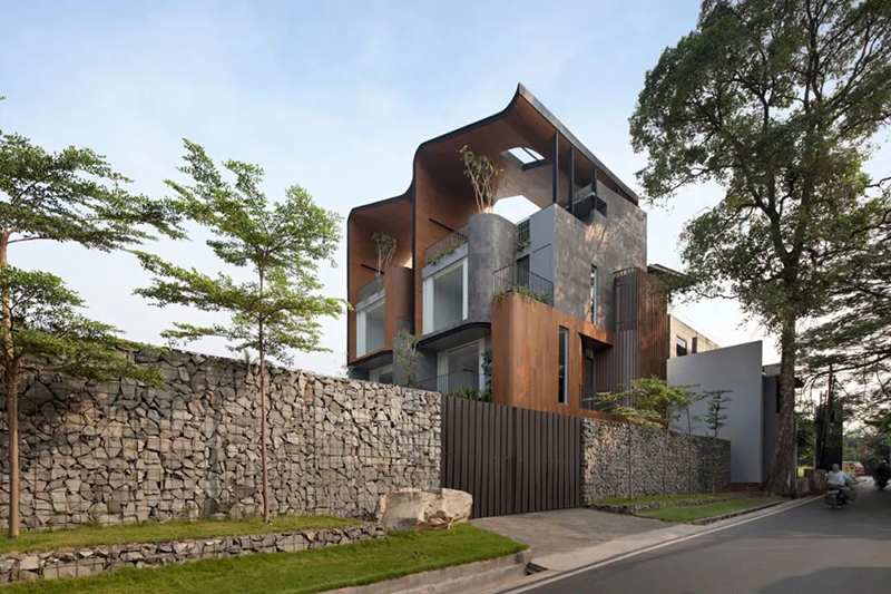 住在自然里，而不是旁边，把后院搬上屋顶，这才是生活的进阶美学！